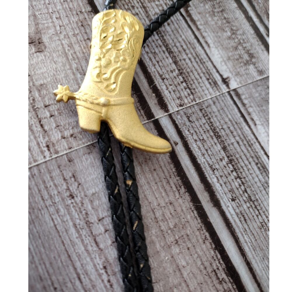 Vintage Gold-Tone Western Spur Boot Black Braided Rope Bolo Tie/Necklace O/S USA - Picture 4 of 7